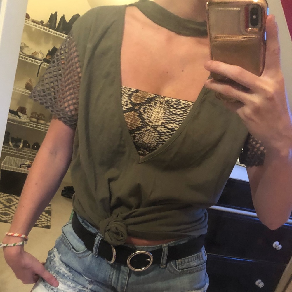 LF v neck tee
